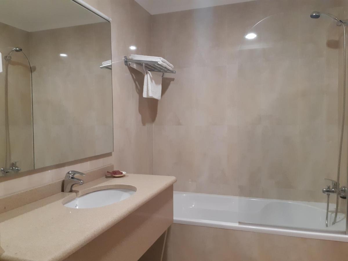 Hotel As Brisas Do Freixo ภายนอก รูปภาพ