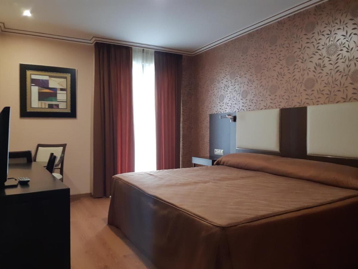 Hotel As Brisas Do Freixo ภายนอก รูปภาพ