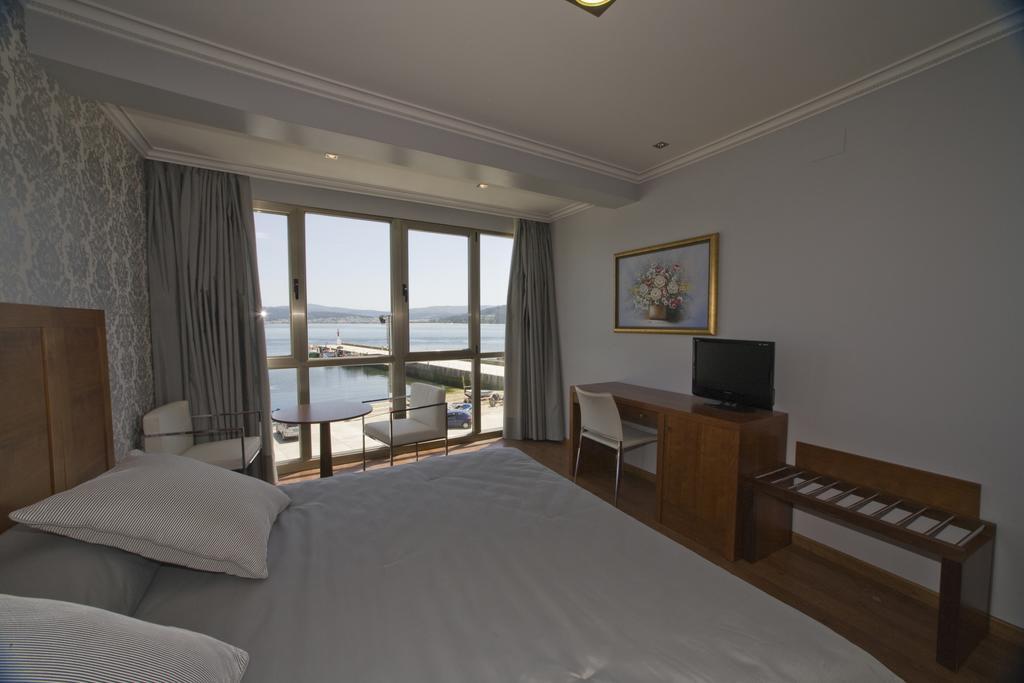 Hotel As Brisas Do Freixo ภายนอก รูปภาพ